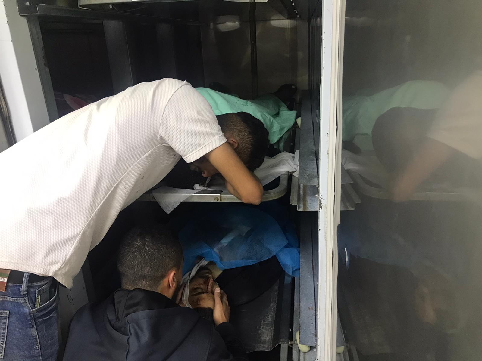 من وداع شهداء مخيم بلاطة (تصوير: أيمن نوباني/ وفا)